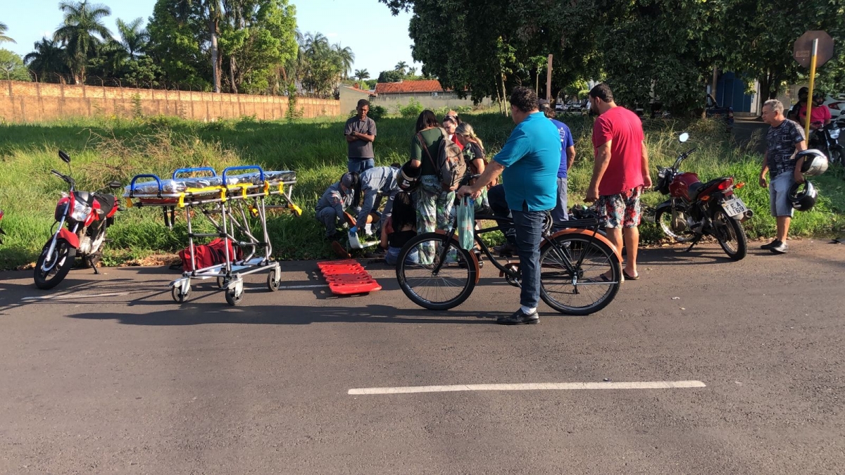 motociclista fica ferido em acidente na rua Pedro Janser em Araçatuba