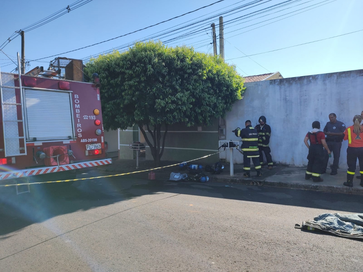 PAI AGRIDE FILHO E ATEIA FOGO EM RESIDÊNCIA EM VALPARAÍSO