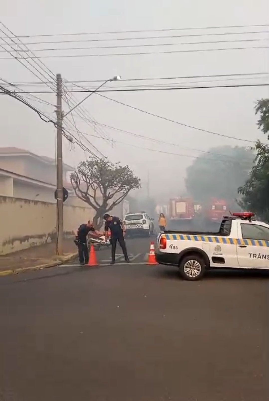 Casa pega fogo no centro de Araçatuba