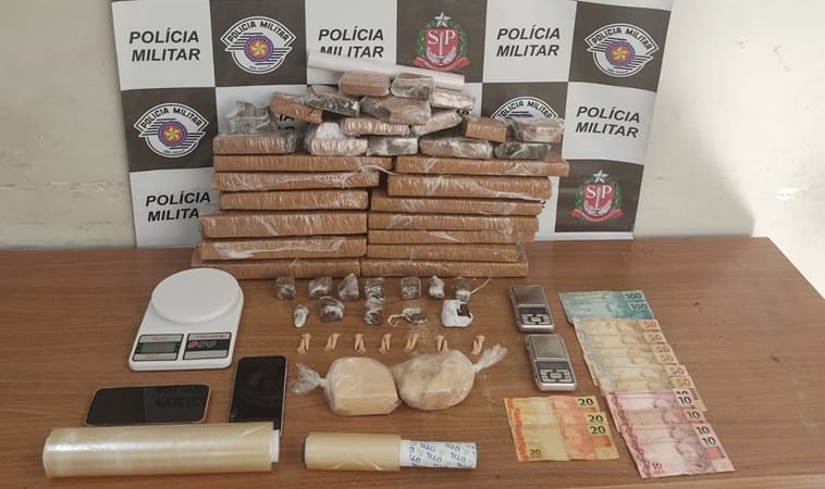 Casa bomba com 14 kg de maconha e pasta base de cocaína é descoberta pela polícia militar em Araçatuba