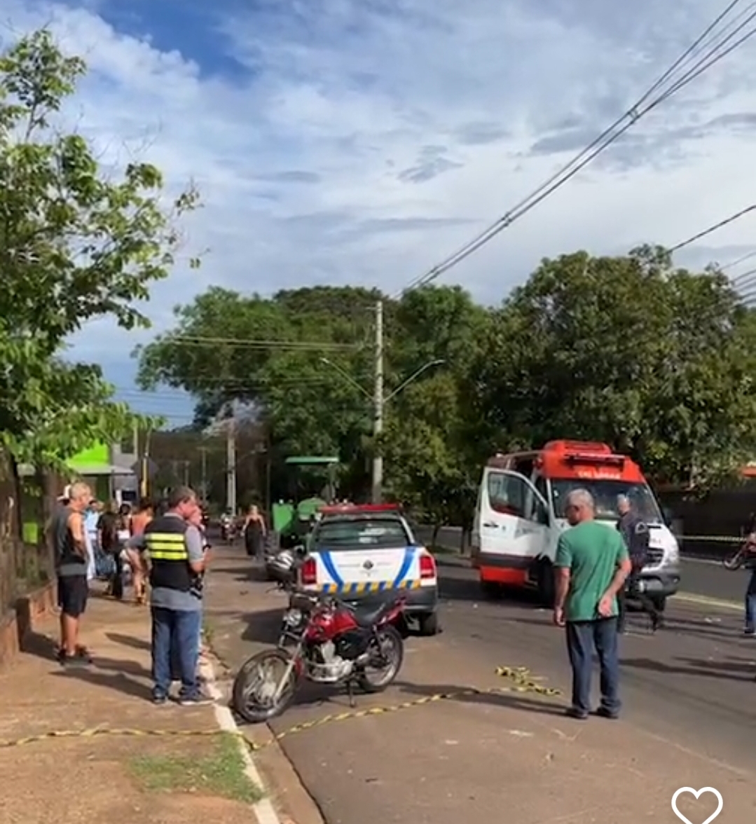 Motociclista morre em acidente entre duas motos na Fundadores